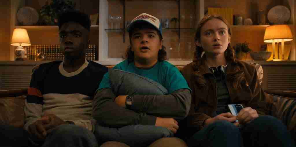 The Nostalgic Fusion: How Stranger Things Revived the Walkman 1 stranger thing walkman